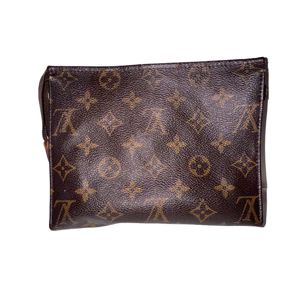 Louis Vuitton Monogram Pouch D-Ring and Twilly Accent